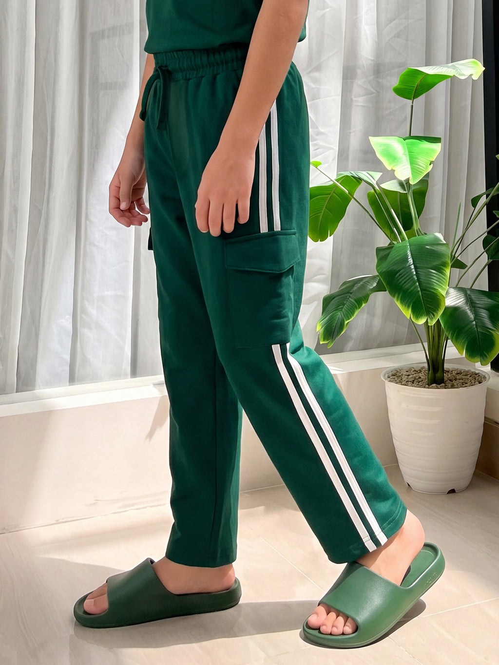 Lil Tomatoes Boys Cotton Looper Cargo Trackpant